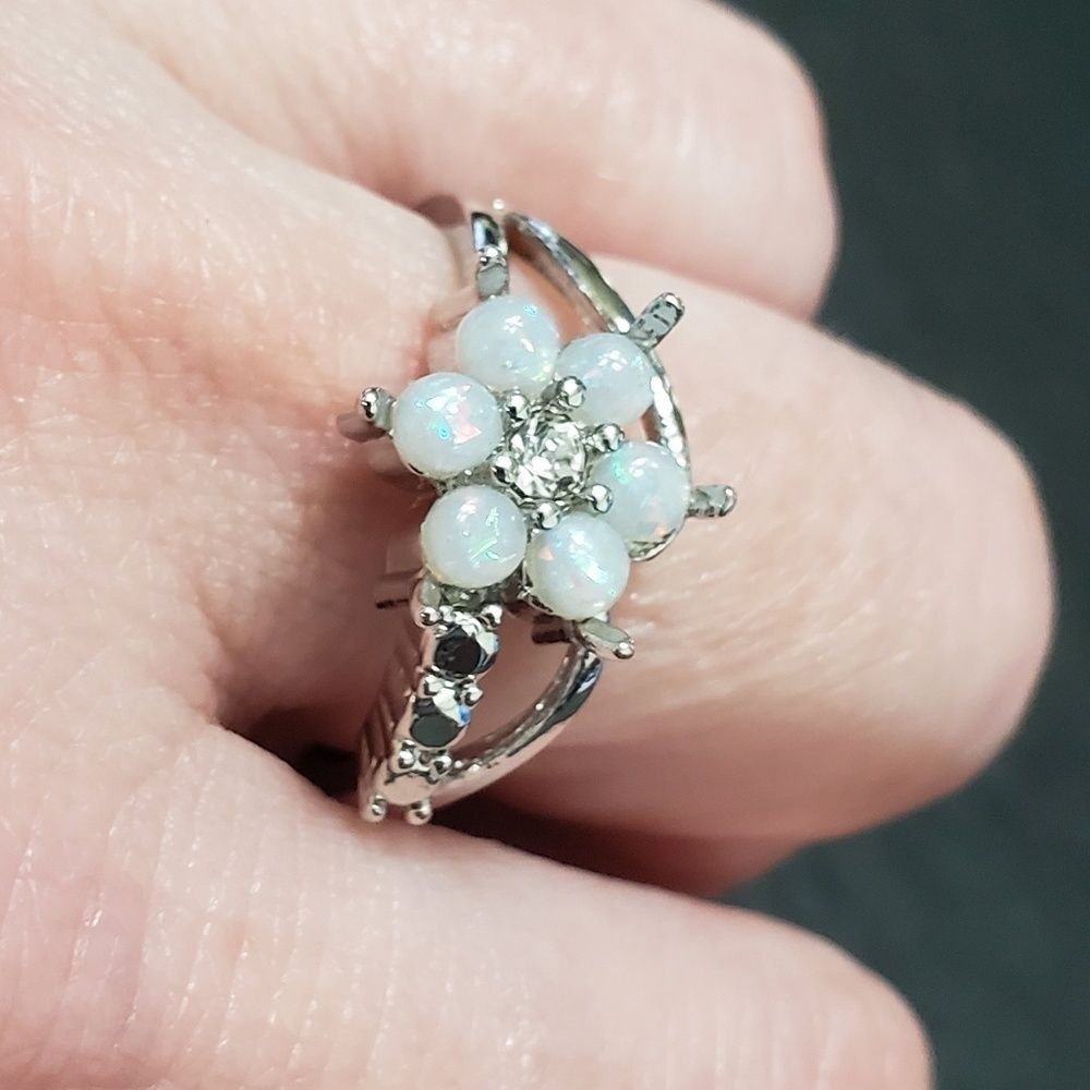 Silver tone flower ring with faux opal stone size 9
